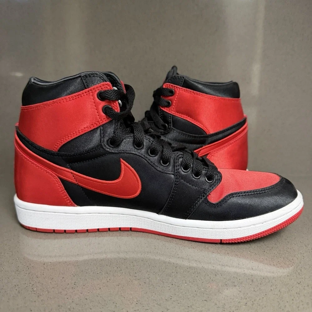 Nike Air Jordan 1 Retro High OG Satin Bred 2023 FD4810-061 Women's Size 9